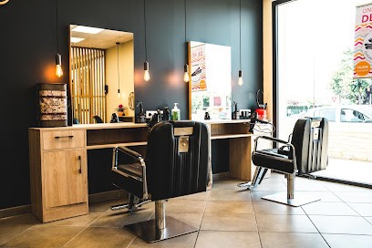 COIFF.CLUB by Patricia, Salon de Coiffure à La Tour-du-Crieu