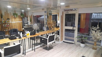 Coiffure By L.A, Salon de Coiffure à Gap