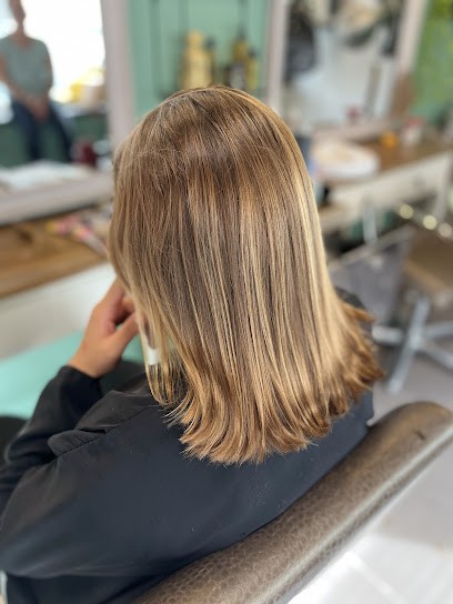 Salon Aiguille, Salon de Coiffure à Compiègne