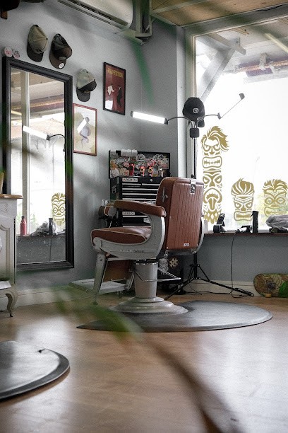 Tiphaine Le Barbier, Barbier à Capbreton