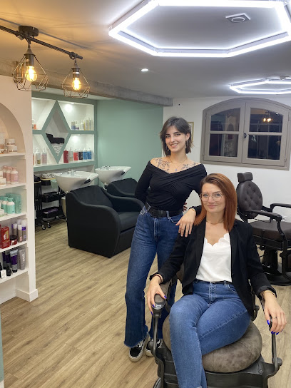 A&M Hair Artist Coiffeur à Marlieux