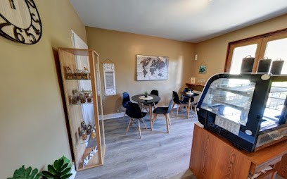 Delphie Coiffure Café Conseil, Salon de Coiffure à Lovagny