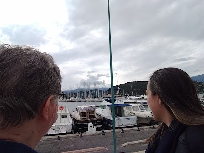 Luciani Nono, Salon de Coiffure à Saint-Florent