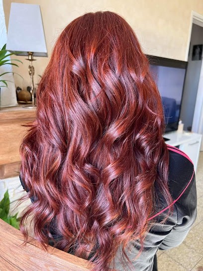 Sandra Natural's Hair, Coiffeur à Domicile à Castelbiague