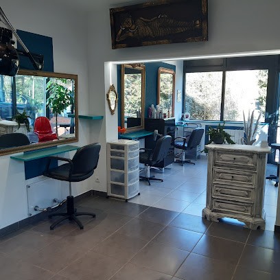 L Atelier De Cecile, Salon de Coiffure à Saint-Nazaire