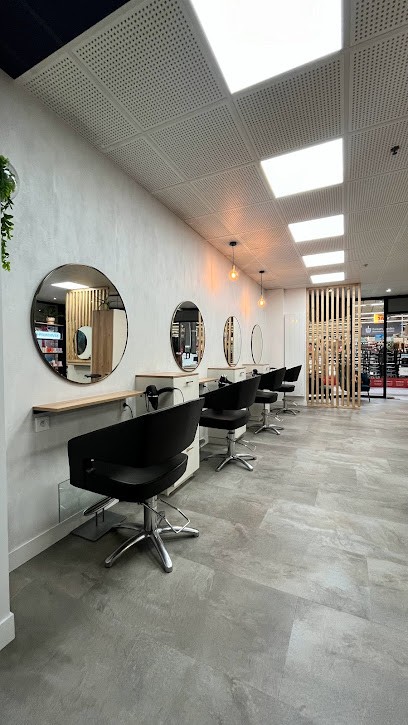 LE SALON DE PIERRE - MAYENNE / SALON DE COIFFURE, Salon de Coiffure à Mayenne