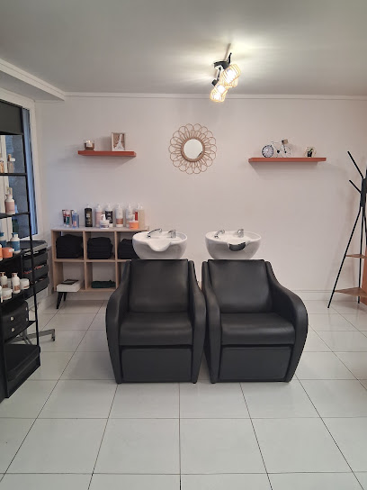 Les Ciseaux D'audrey Coiffeur à la Vraie-Croix