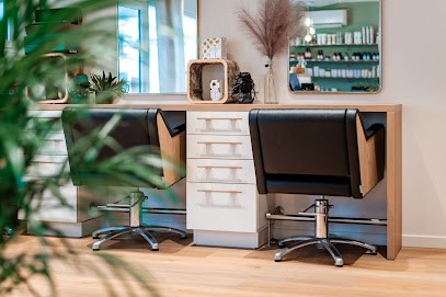 L'atelier De Marilyn, Salon de Coiffure à Plogastel-Saint-Germain