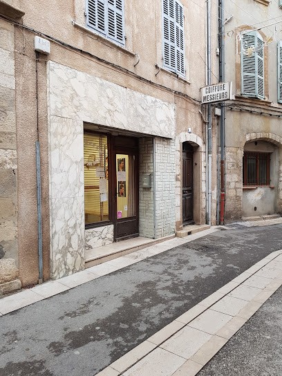 Coiffeur Homme Surmenian Christophe, Salon de Coiffure à Saint-Maximin-la-Sainte-Baume