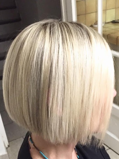 VANESSA MICELI EXPERT COLORISTE-COIFFEUSE DOMICILE-COIFFURE, Coiffeur à Domicile à Istres