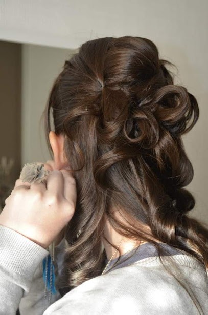 Claire pour C.Cl'Hair, Coiffeur à Domicile à Campsas