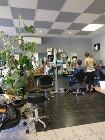 ALASKA COIFFURE, Salon de Coiffure à Mardié
