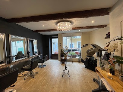 Atelier De Sunny (salon De Coiffure), Salon de Coiffure à Cucuron