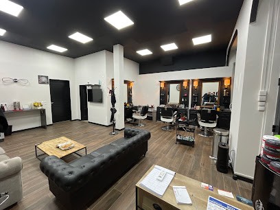 Adam Barber, Barbier à Vaulx-en-Velin