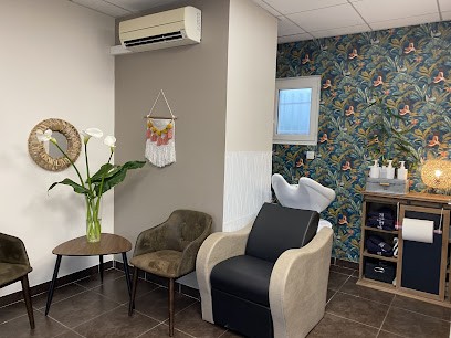 Betty Coup, Salon de Coiffure à Limendous