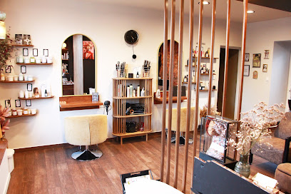 [Mãé] Maison De Coiffure Coiffeur à la Roche-Neuville
