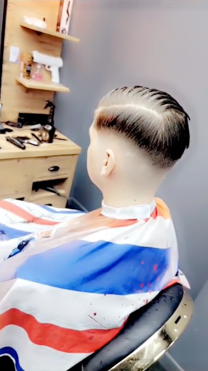 Yara Barber, Barbier à Anse