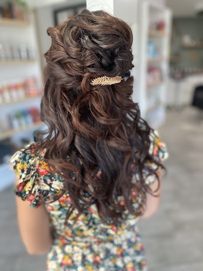 SYMBIOSE Salon De Coiffure Et D'esthétique à Froidfond, Salon de Coiffure à Froidfond