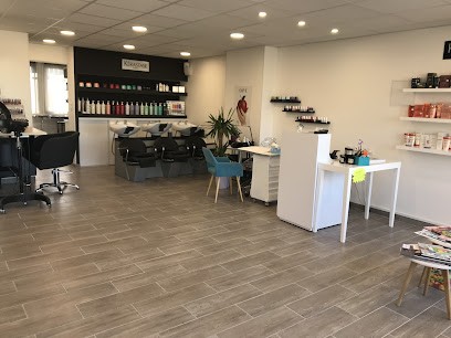 Florian Pinaud Coiffure Onglerie Romagnat, Salon de Coiffure à Romagnat