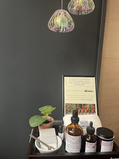 Côté Cour, Salon de Coiffure à Nîmes