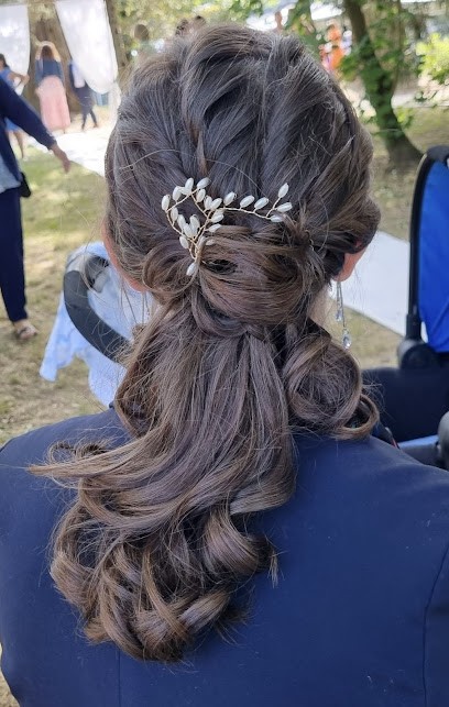 M'ton style, Coiffeur à Domicile à Saint-Amand-sur-Sèvre