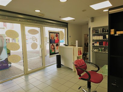 C MON COIFFEUR SAINTE CROIX - 64100, Salon de Coiffure à Bayonne