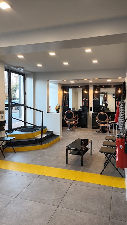 Coiffeur Raian, Salon de Coiffure à Mantes-la-Ville
