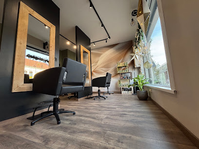 L'atelier De Flo Coiffeur à Ardres