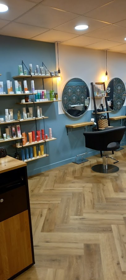 Brin de Caprice, Salon de Coiffure à Montigné-le-Brillant