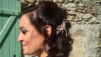 Annie La Parisienne - Coiffure à domicile, conseil visagiste & mariage, Coiffeur à Domicile à Cuhon
