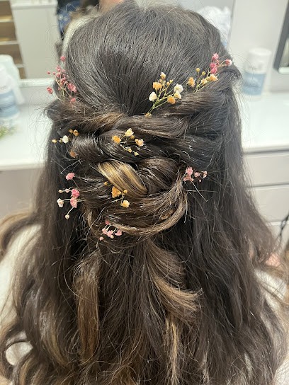 Camille Albane - Coiffeur Bayonne, Salon de Coiffure à Bayonne