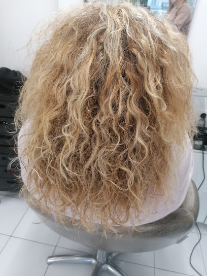 Centre De Beaute D'Istanbul, Salon de Coiffure à Creil