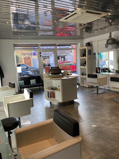 Gomina 2000, Salon de Coiffure à Cogolin