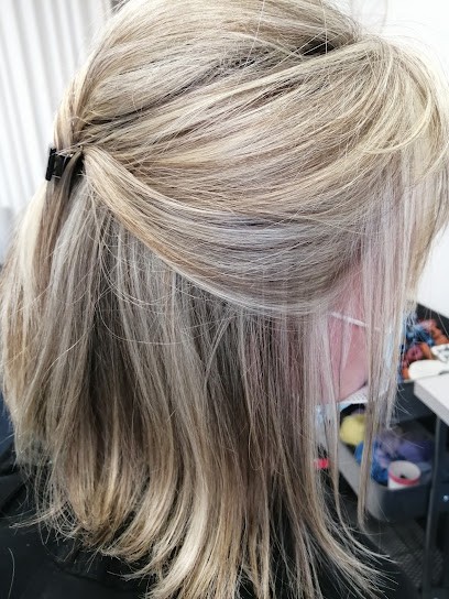 A Tous Styles!, Salon de Coiffure à Baillé