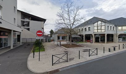 Jules Et Ses Femmes, Salon de Coiffure à Saint-Jean-de-Braye