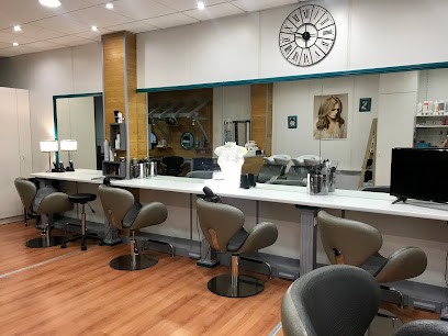 Haute Nuance Sandra, Salon de Coiffure à Saintes