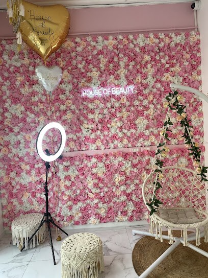 HOUSE OF BEAUTY, Salon de Coiffure à Marseille 16