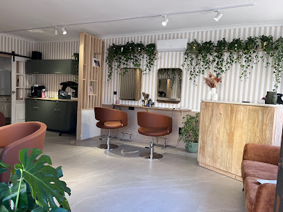 Privé By Sam Coiffeur à Lunel-Viel