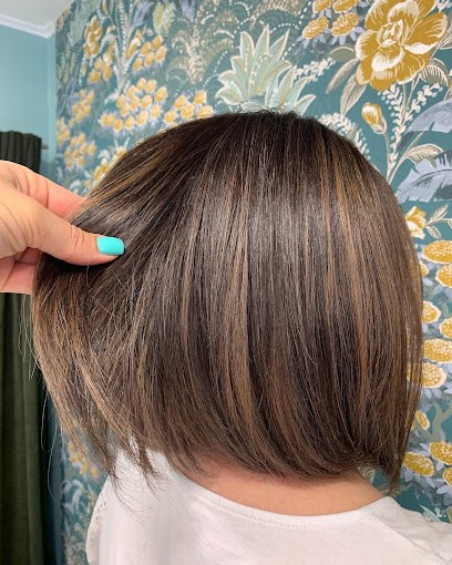 Le Petit Salon De Margot, Salon de Coiffure à Limoux