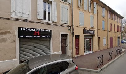 Lancost, Salon de Coiffure à Trets