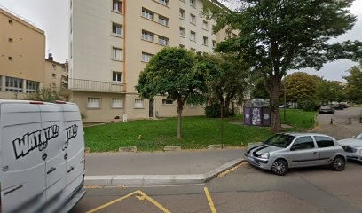 Madeira Olivier, Coiffeur à Domicile à Versailles