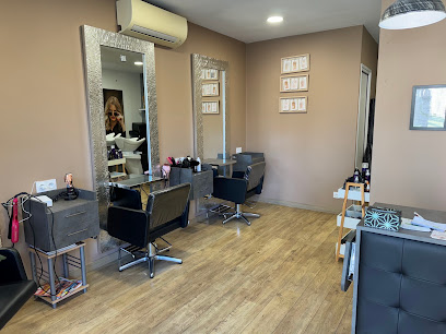 Noémie Coiffure Coiffeur à Saint-Laurent-Médoc