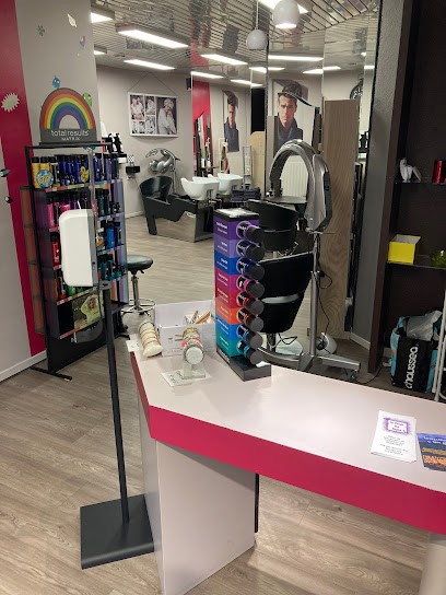 Salon L'intui'tif, Salon de Coiffure à Cours