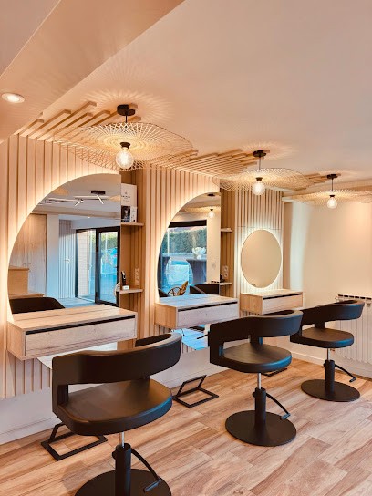 VOTRE SALON, Salon de Coiffure à Riorges