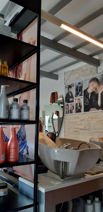 Tiffany Coiffure, Salon de Coiffure à Ardentes