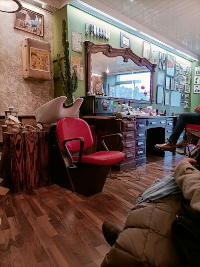 Lady June Barbershop, Barbier à Morlaix