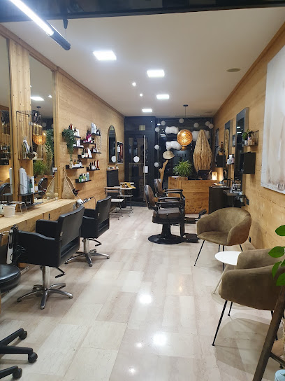 Lili Coiffure Coiffeur à Huez