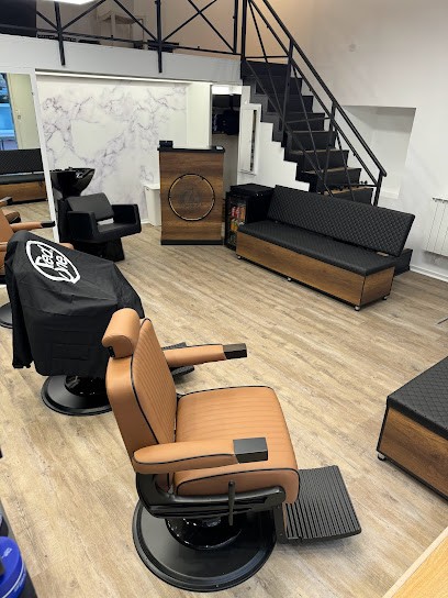 C.Barber Coiffeur Barbier homme, Salon de Coiffure à Pontarlier