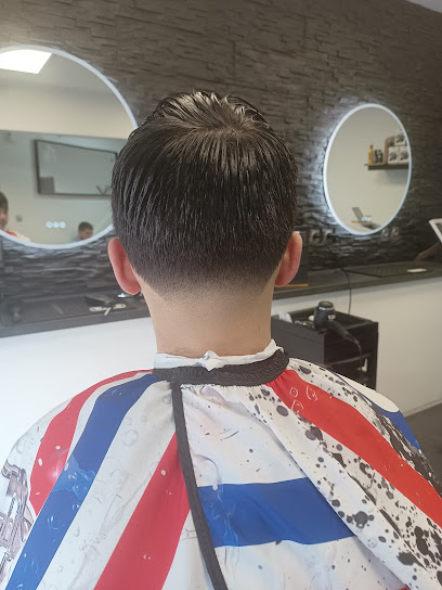 Youss Barber Coiffeur à Carquefou