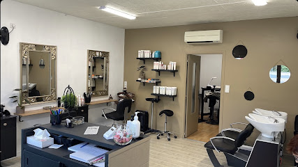 Les Murmures D'aphrodite, Coiffeur à Castelnau-de-Lévis